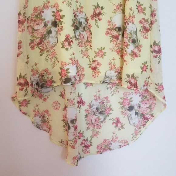 Skulls & Roses high-low button down dress - Picture 3 of 6